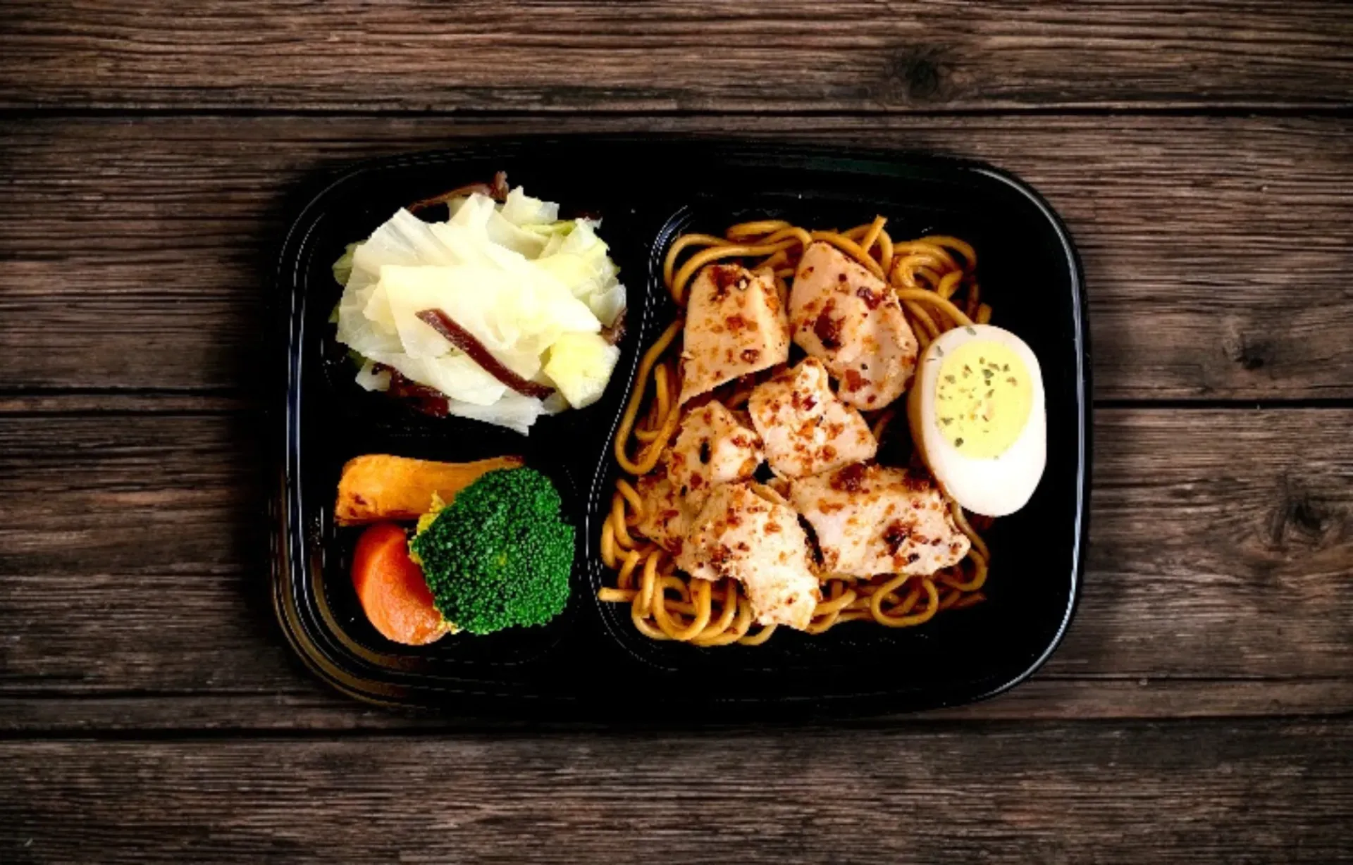 四川椒麻嫩雞炒麵